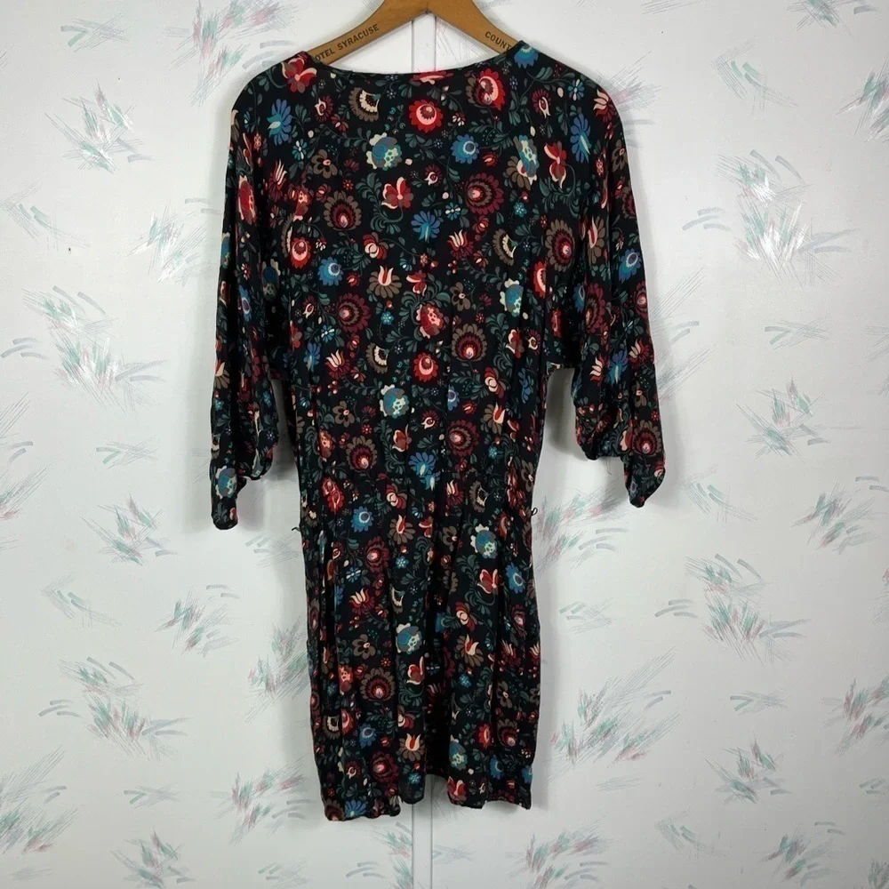 FOREVER 21 Contemporary Black Floral Print Mini Dress